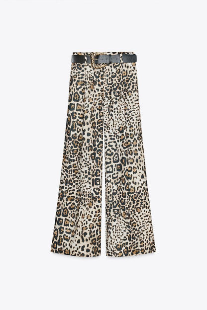 Pantalón ancho satinado con cinturón