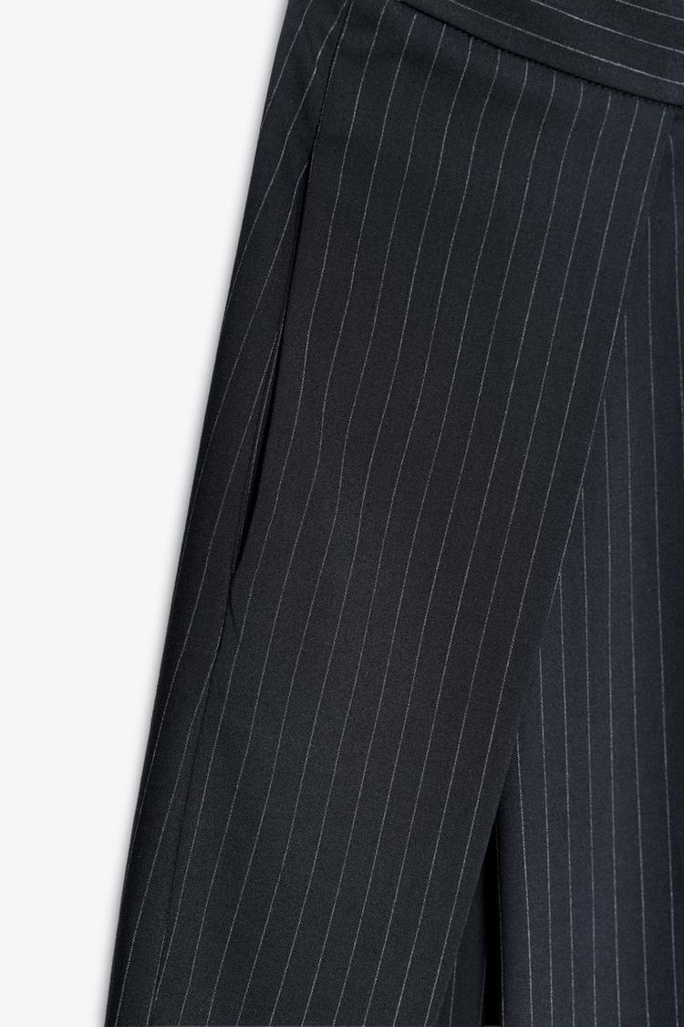 Pantalón de tiro alto con raya diplomática