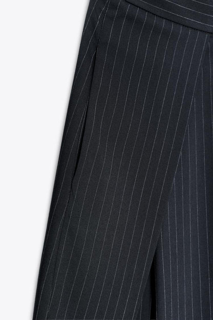 Pantalón de tiro alto con raya diplomática